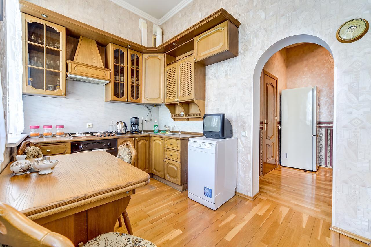 Apartment On Oranzhereynaya 7 푸시킨 외부 사진